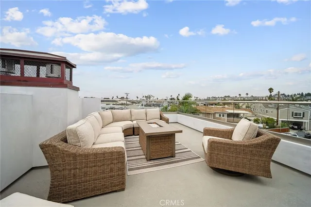 $15,000 | 506 Clubhouse Avenue, Unit B, Newport Beach, CA 92663