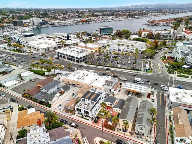 $15,000 | 506 Clubhouse Avenue, Unit B, Newport Beach, CA 92663