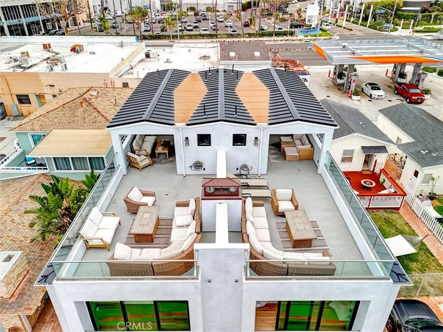 $15,000 | 506 Clubhouse Avenue, Unit B, Newport Beach, CA 92663