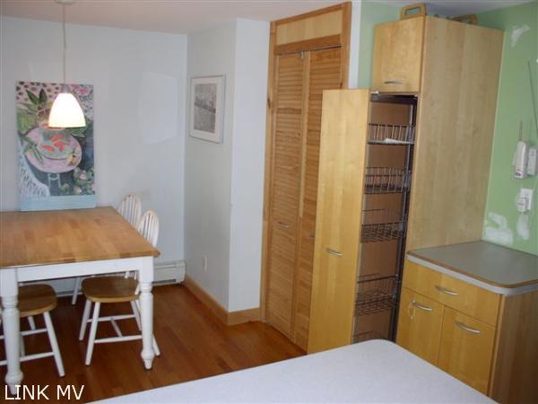 517 State Road, Unit 2A Vineyard Haven, MA 02568 - Photo 5 of 12 http://d1qzqeyxiitrap.cloudfront.net/photos/17625/600/ceacff4a.jpg
