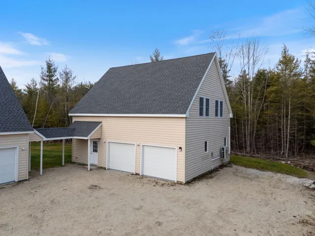 $1,180,000 | 38 Blackthorne Lane, Gray, ME 04039