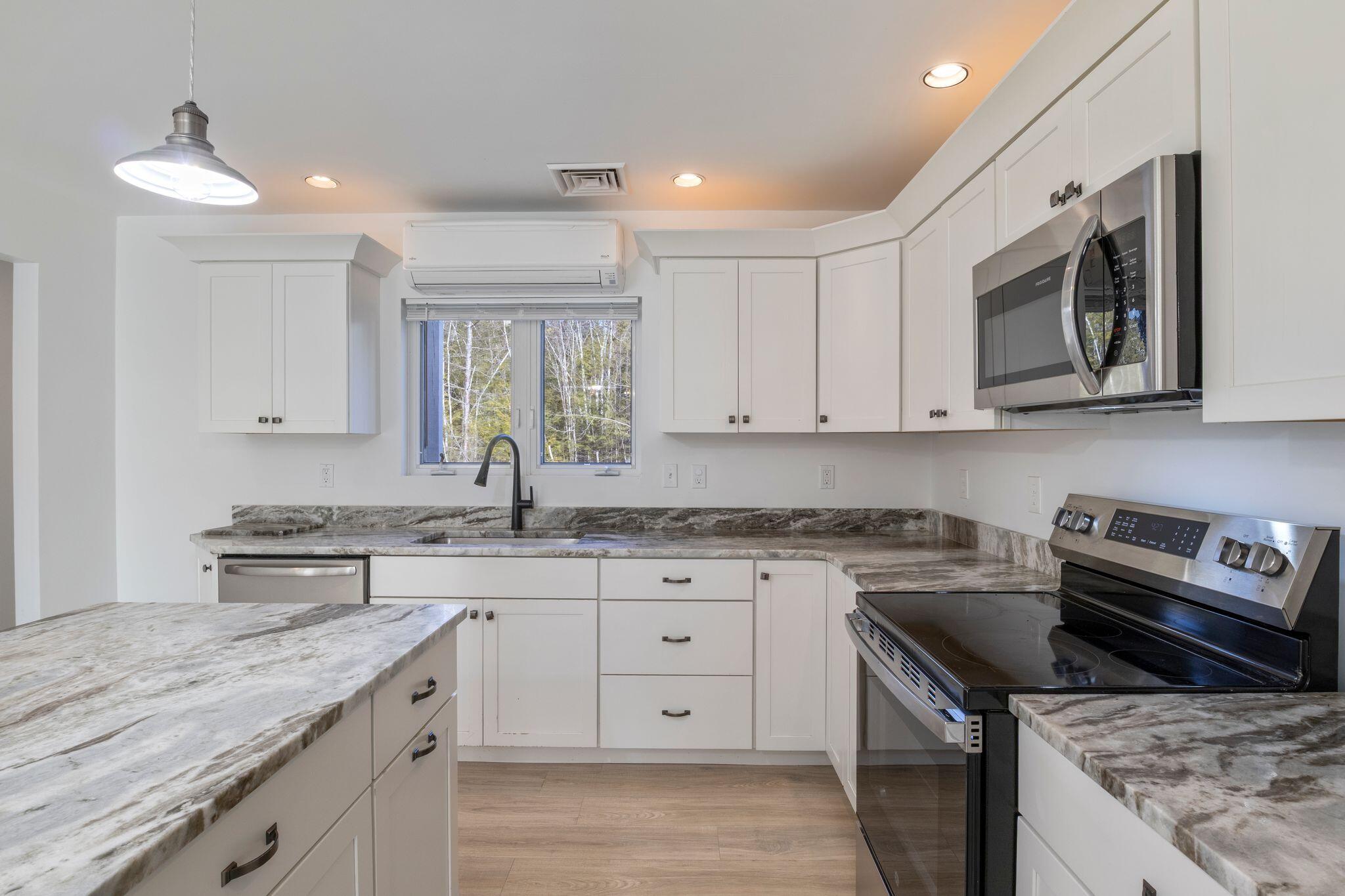 38 Blackthorne Lane Gray, ME 04039 - Photo 8 of 93 36 Blackthorne Lane