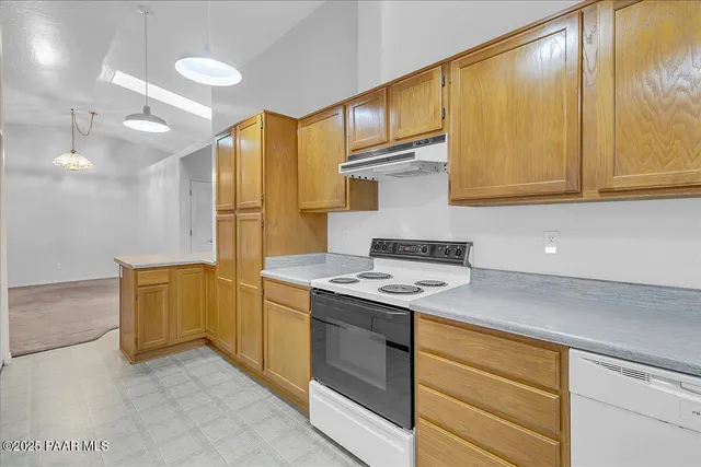 $1,695 | 1527 Sierry Peaks Drive, Unit B, Prescott, AZ 86305