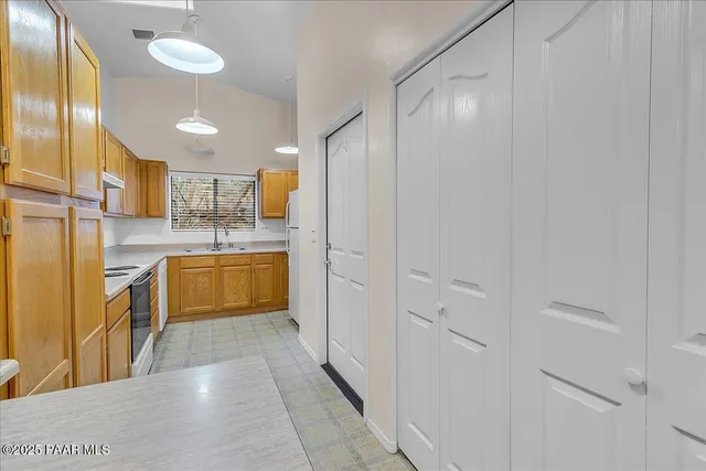 $1,695 | 1527 Sierry Peaks Drive, Unit B, Prescott, AZ 86305