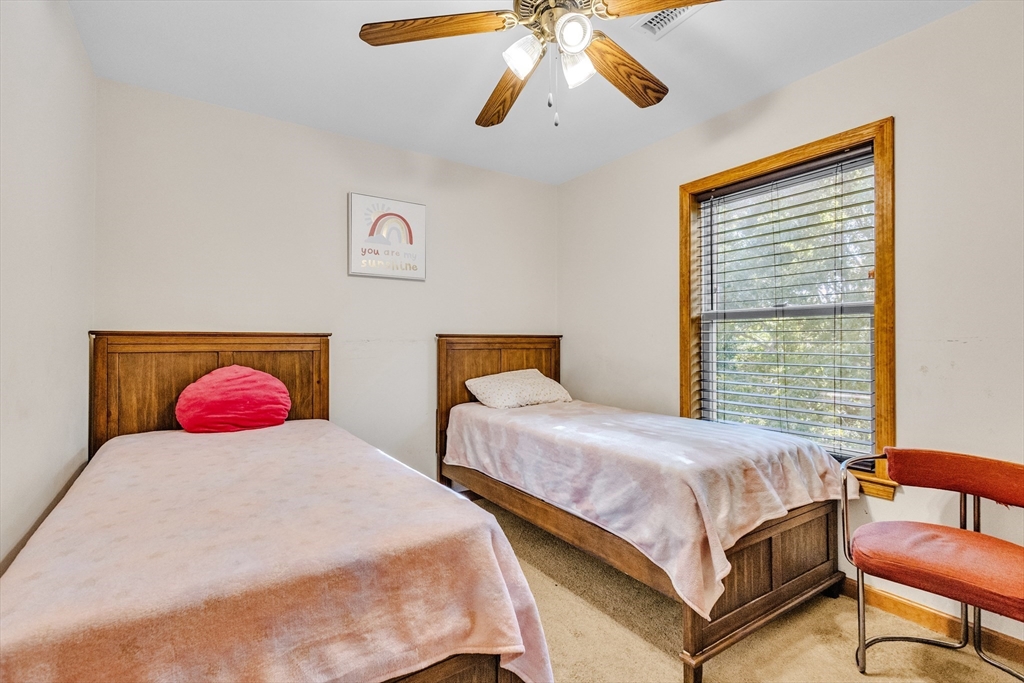 21 Arrowsic Street Worcester, MA 01606 - Photo 13 of 25