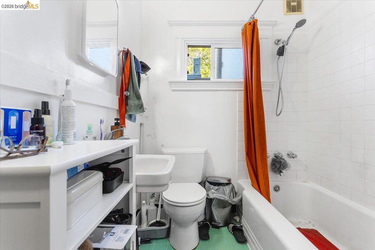 3110 California Street Berkeley, CA 94703 - Photo 14 of 41 Bathroom featuring toilet and shower / bath combo