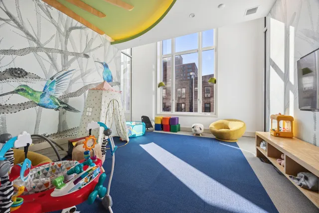 $949,500 | 29-18 41st Avenue, Unit 10A | Long Island City