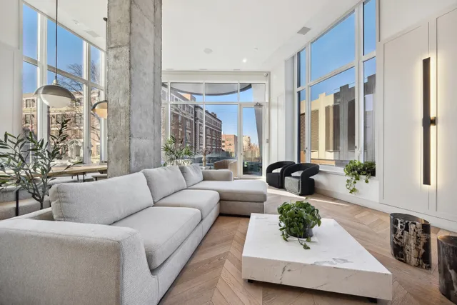 $949,500 | 29-18 41st Avenue, Unit 10A | Long Island City