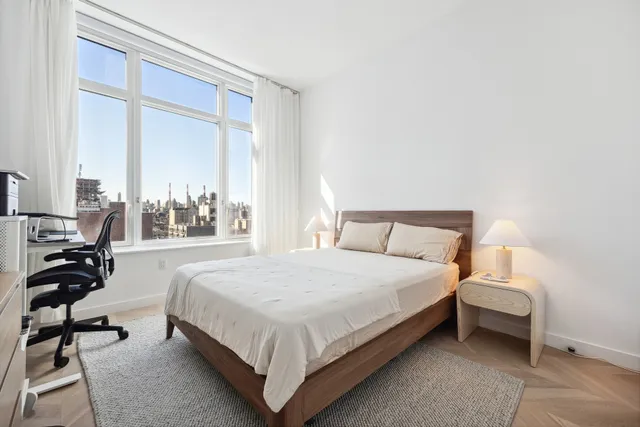 $949,500 | 29-18 41st Avenue, Unit 10A | Long Island City