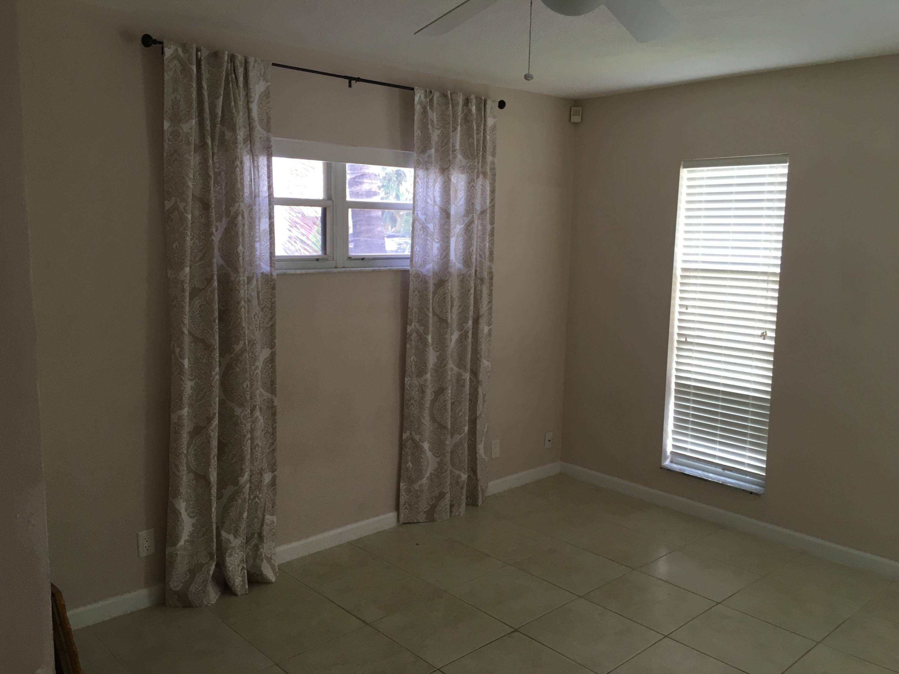 7440 Champagne Place Boca Raton, FL 33433 - Photo 5 of 25 LIVINGROOM