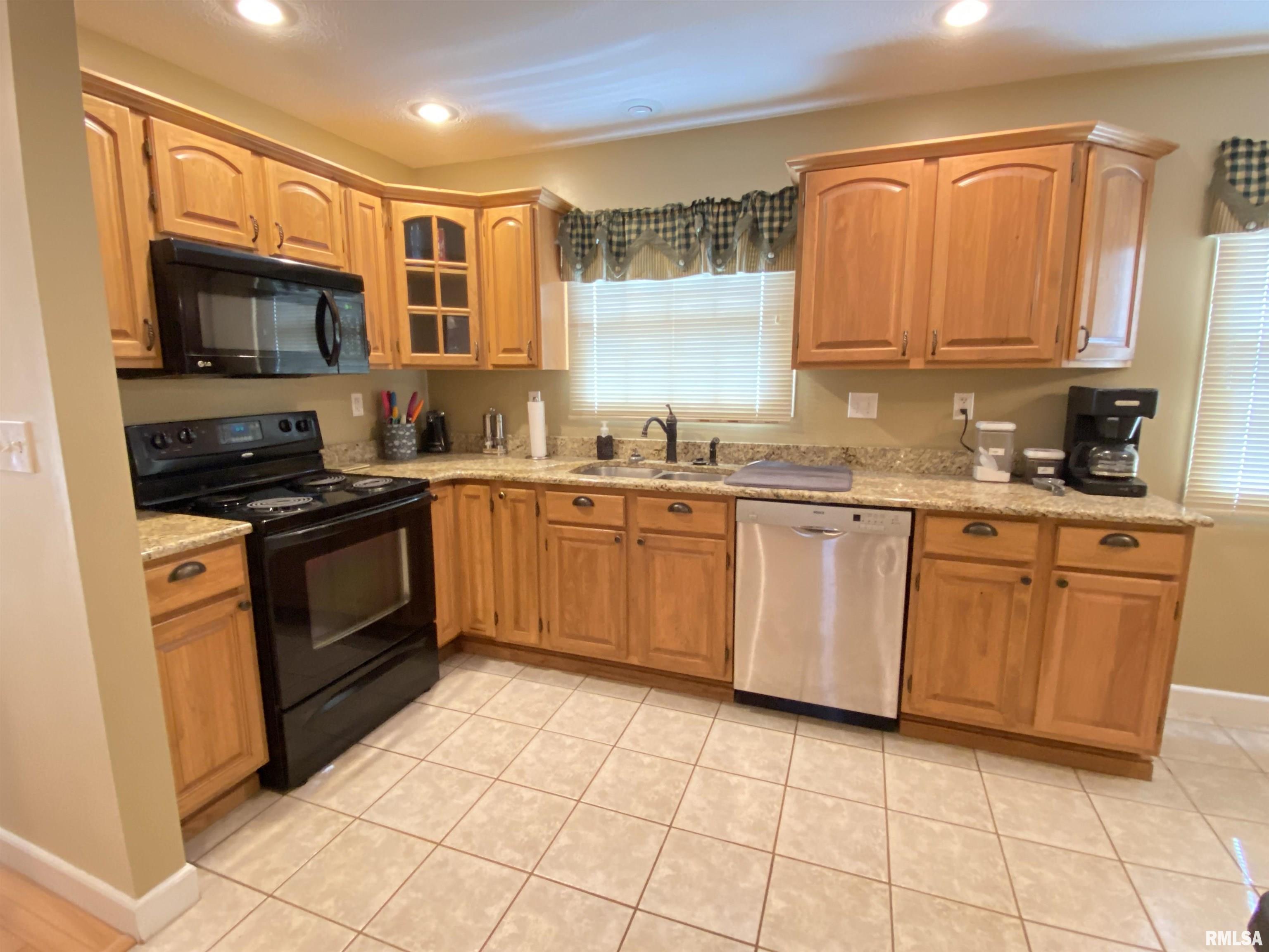 135 Florian Spaulding, IL 62561 - Photo 12 of 53