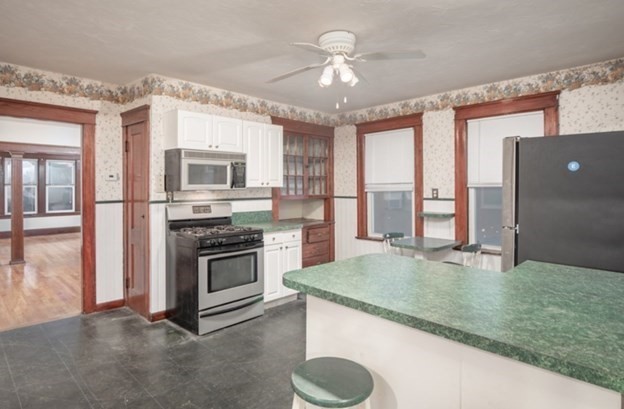 24 Arthur Street Worcester, MA 01604 - Photo 5 of 8 Gallery Image 5