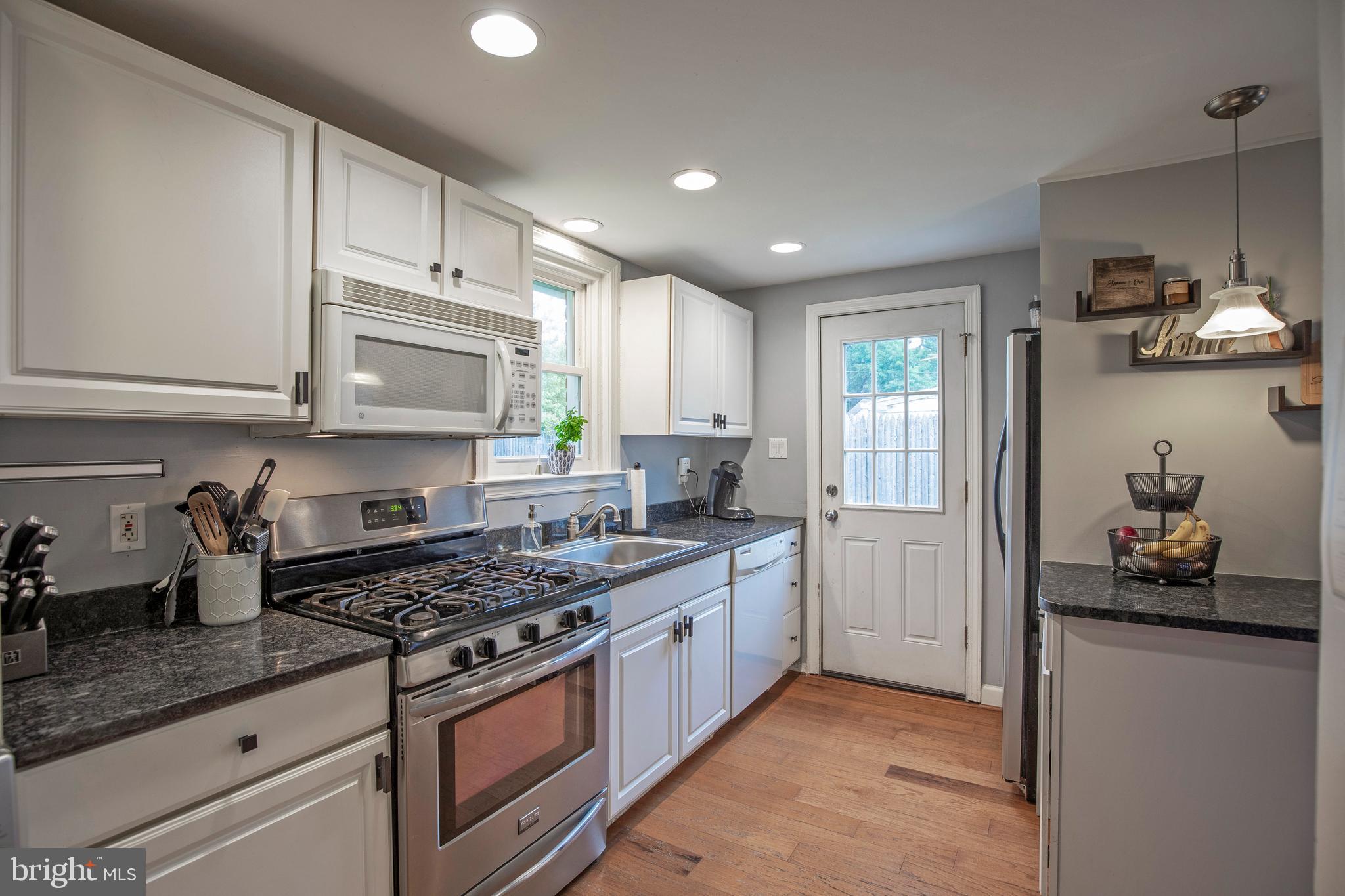 736 Cottage Road Glenside, PA 19038 - Photo 10 of 23 Kitchen