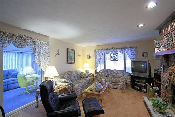 113 Berkeley Road North Andover, MA 01845 - Photo 9 of 26 Gallery Image 9