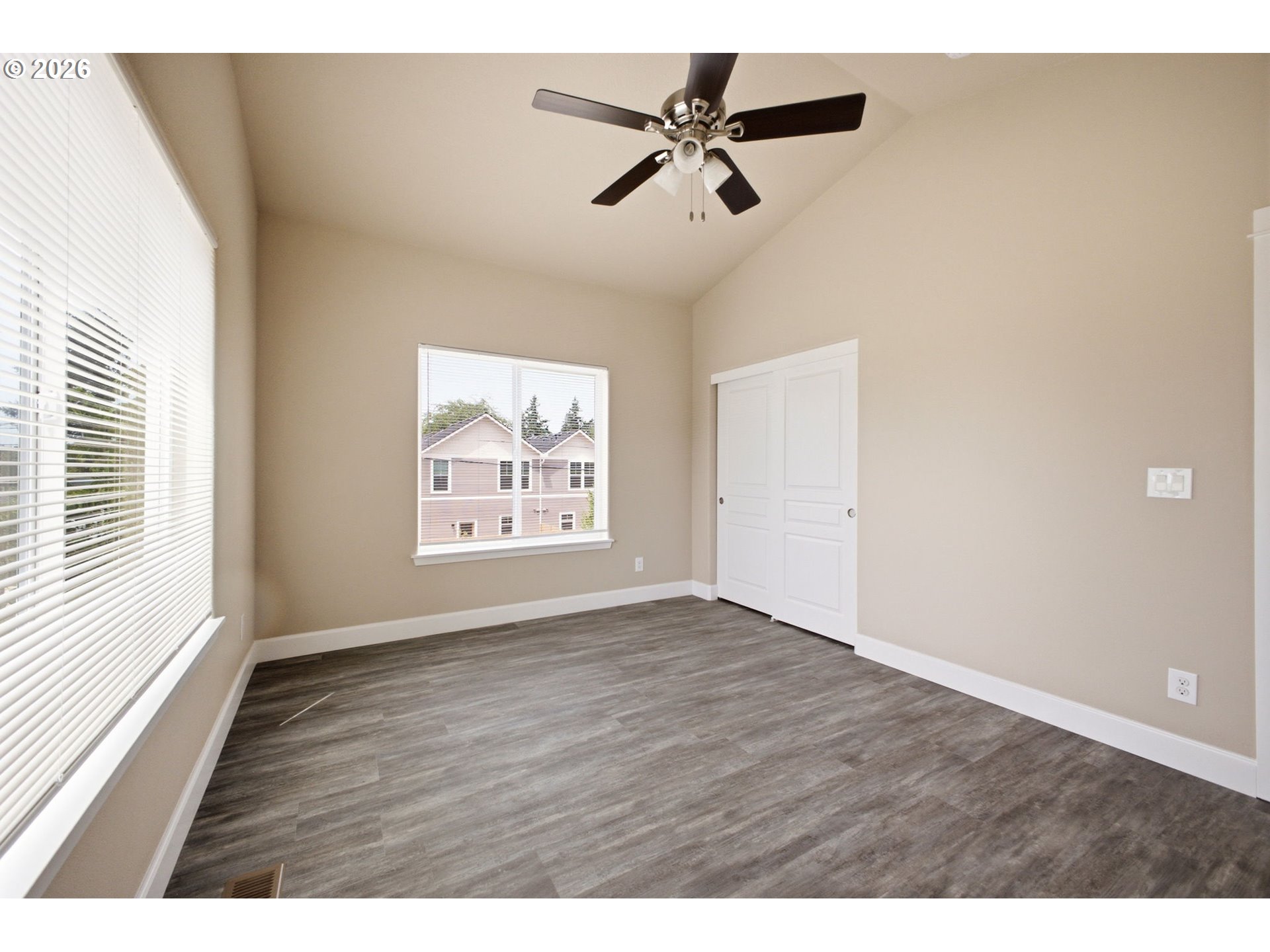 6136 Southeast Duke Street Portland, OR 97206 - Photo 23 of 42
