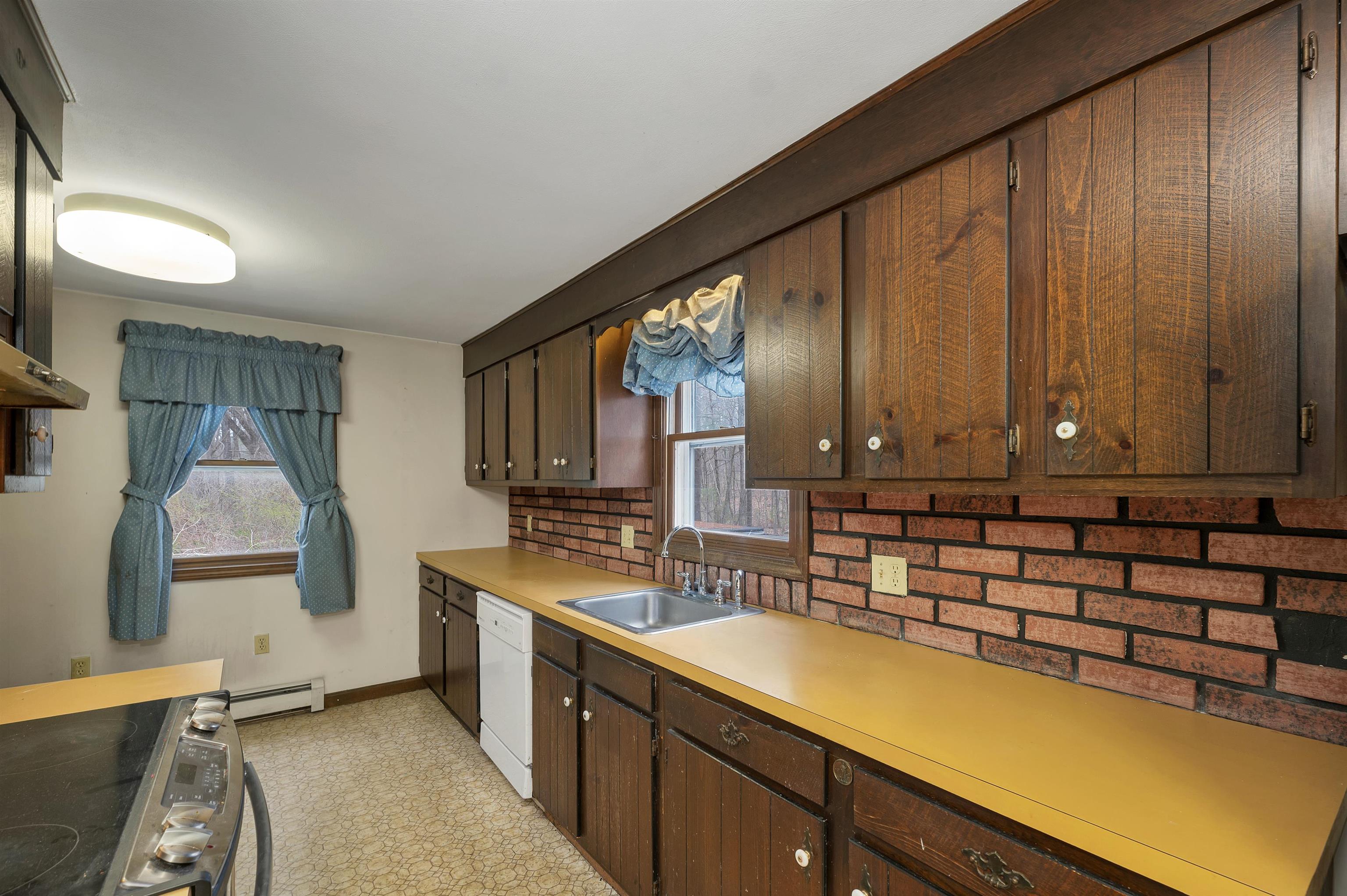 12 Blueberry Road Windham, NH 03087 - Photo 11 of 33