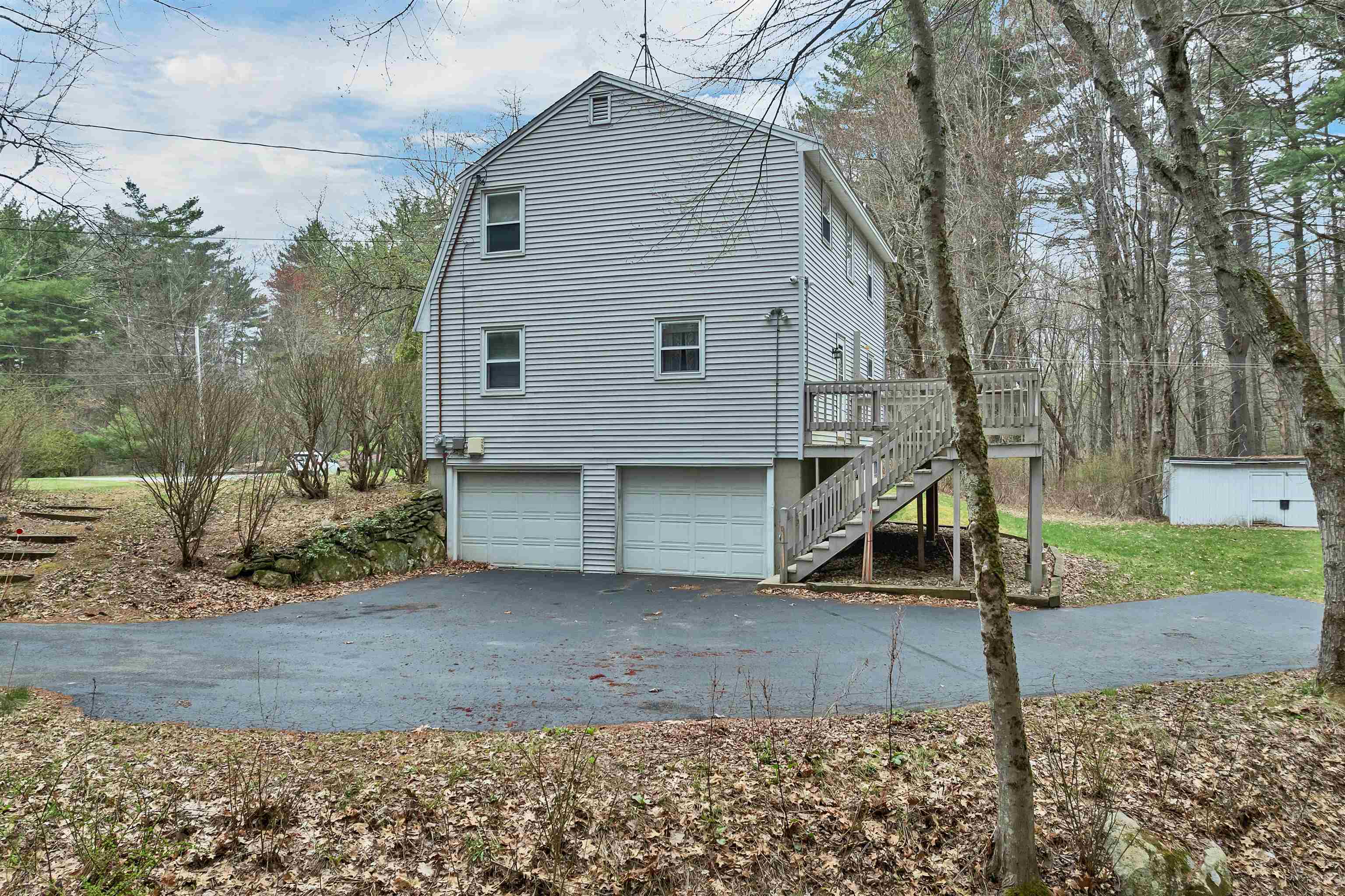 12 Blueberry Road Windham, NH 03087 - Photo 3 of 33