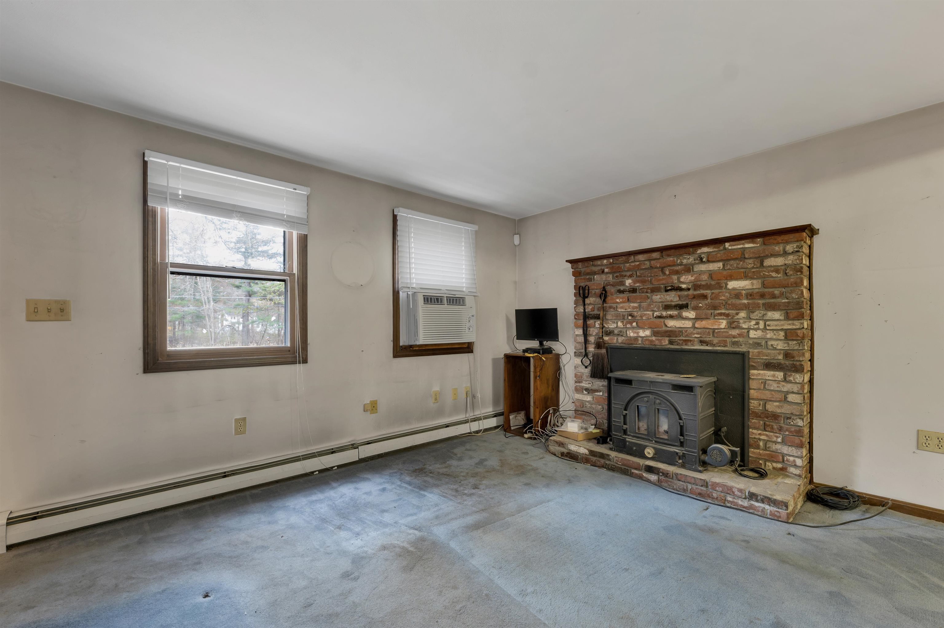 12 Blueberry Road Windham, NH 03087 - Photo 5 of 33