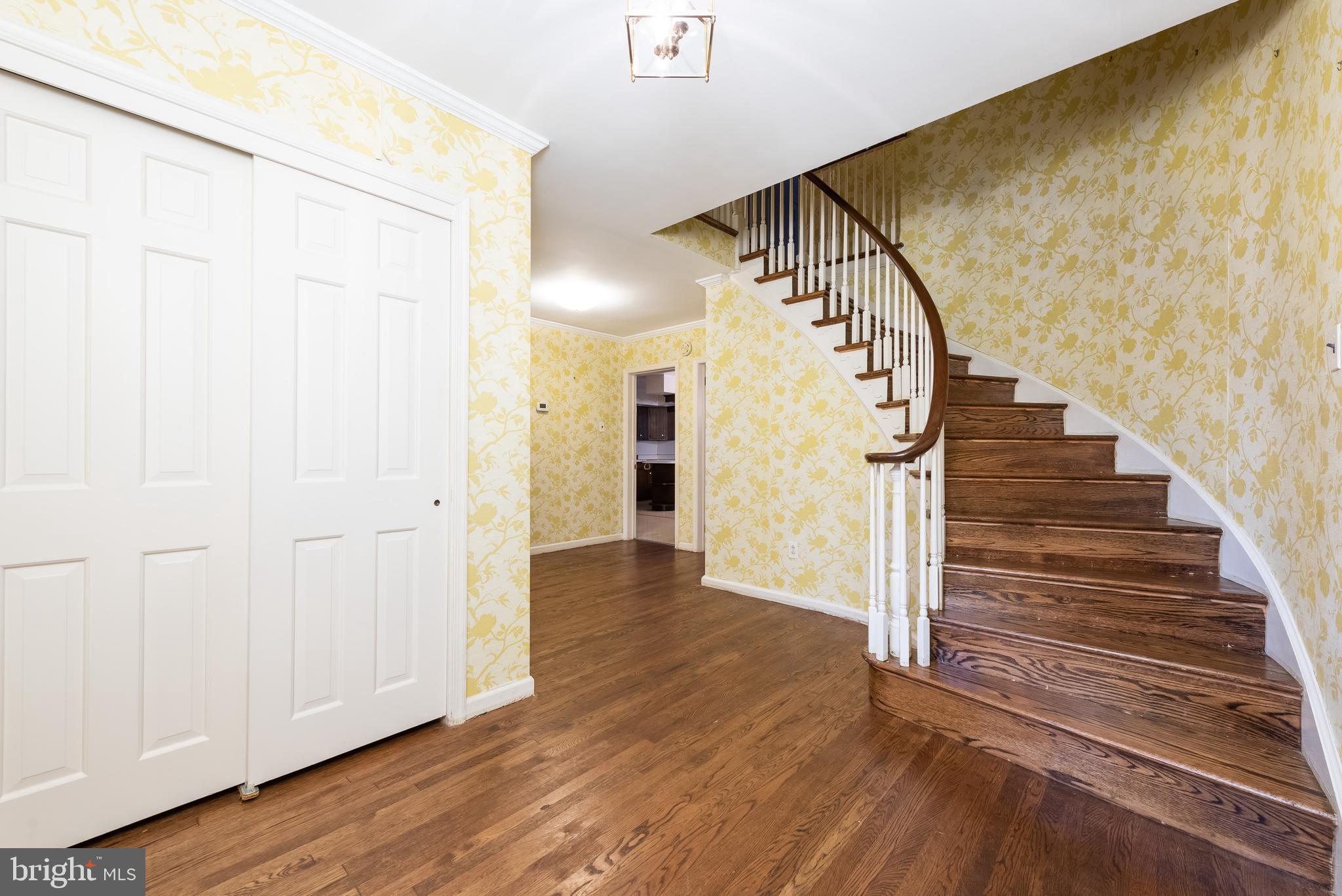 617 Gulph Road Wayne, PA 19087 - Photo 3 of 30