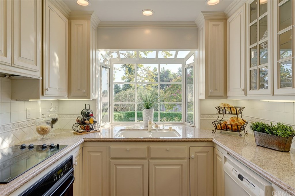 895 San Vicente Road Arcadia, CA 91007 - Photo 17 of 52