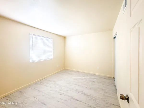 $1,250 | 2615 East Greenway Road, Unit 21, Phoenix, AZ 85032