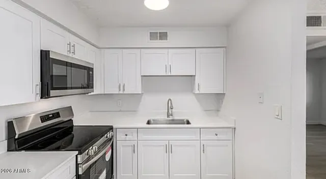 $1,450 | 2615 East Greenway Road, Unit 21, Phoenix, AZ 85032