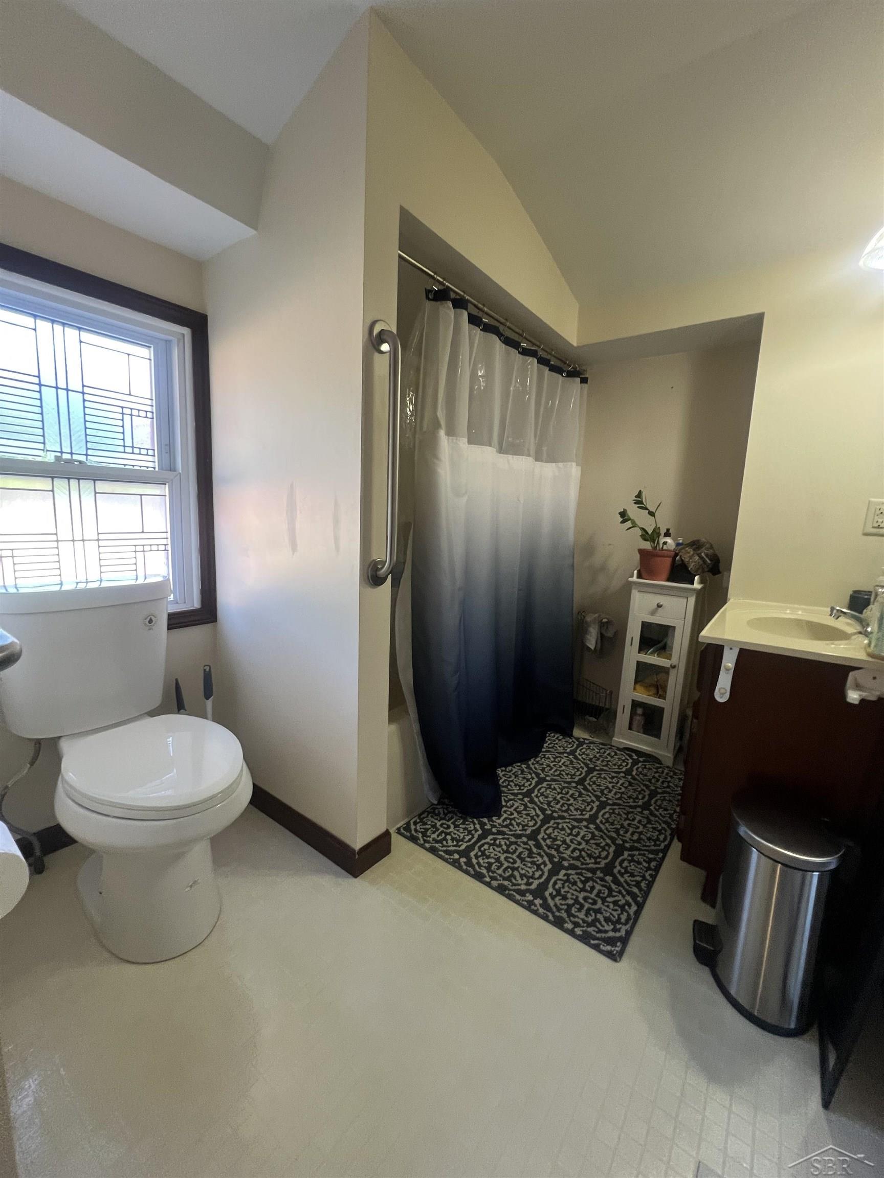 3575 Shattuck Road Saginaw, MI 48603 - Photo 20 of 29 50182776-91ebc783-1d8e-42d5-b1f0-4beb8317503a.JPG