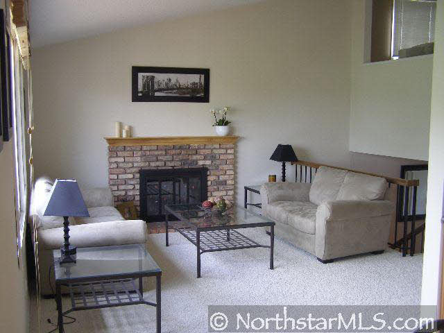 8900 Neill Lake Road Eden Prairie, MN 55347 - Photo 4 of 10 Gallery Image 4
