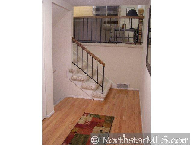 8900 Neill Lake Road Eden Prairie, MN 55347 - Photo 5 of 10 Gallery Image 5
