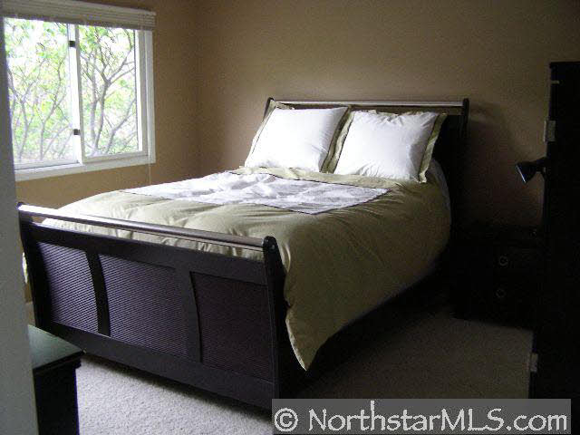 8900 Neill Lake Road Eden Prairie, MN 55347 - Photo 8 of 10 Gallery Image 8