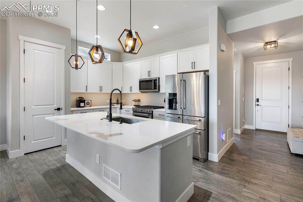 2131 Seaglass Street Colorado Springs, CO 80921 - Photo 6 of 41 Gourmet with an island