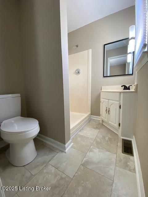 120 Pea Ridge Road Frankfort, KY 40601 - Photo 23 of 52 Primary full bathroom