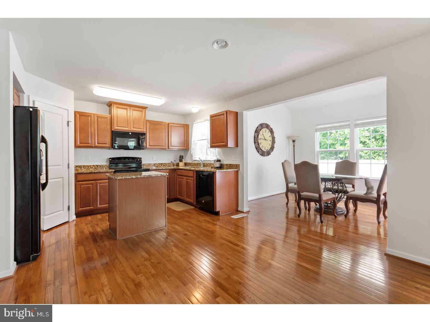 107 Redtail Hawk Circle Sewell, NJ 08080 - Photo 2 of 14 Gallery Image 2