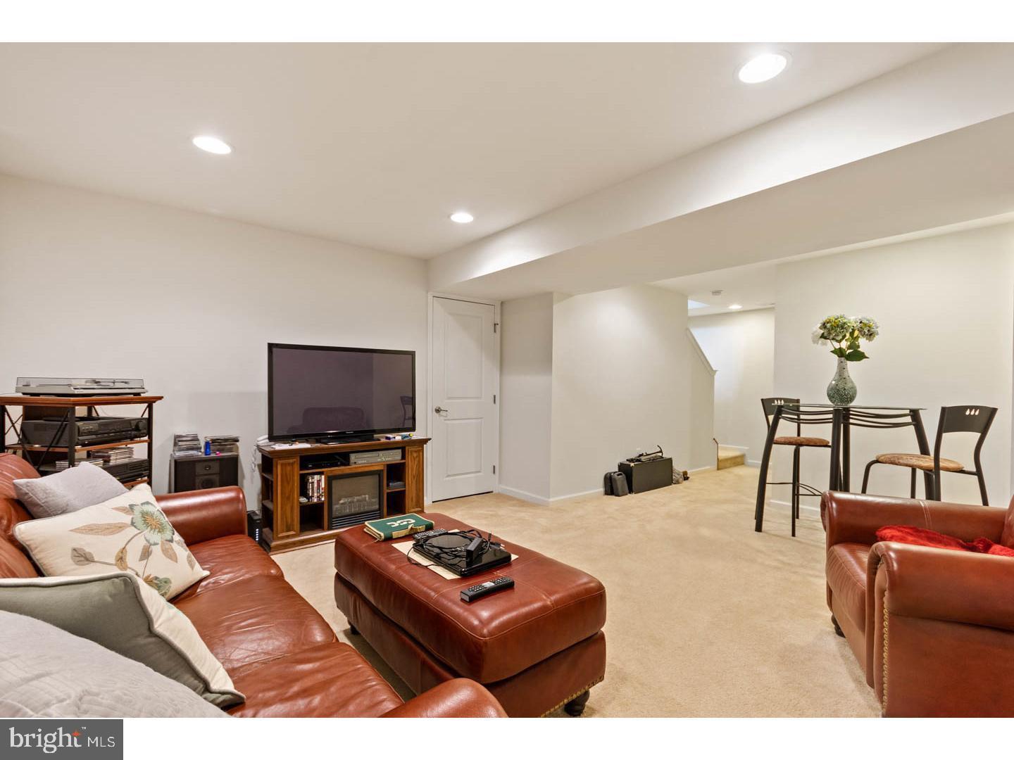 107 Redtail Hawk Circle Sewell, NJ 08080 - Photo 12 of 14 Gallery Image 12