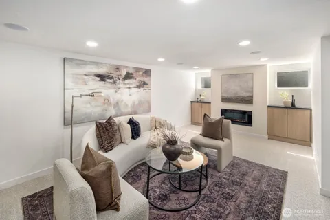$1,650,000 | 7005 58th Avenue Northeast, Seattle, WA 98115