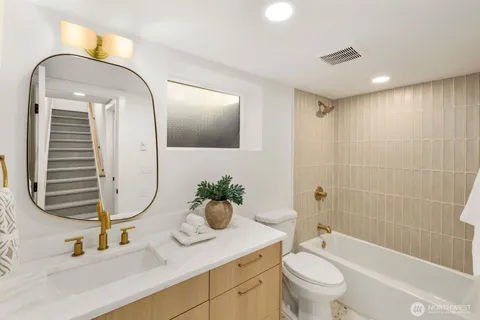 $1,650,000 | 7005 58th Avenue Northeast, Seattle, WA 98115