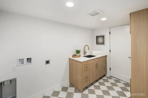 $1,650,000 | 7005 58th Avenue Northeast, Seattle, WA 98115