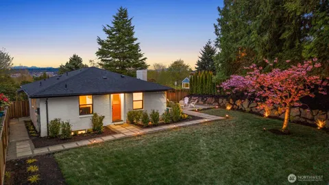 $1,650,000 | 7005 58th Avenue Northeast, Seattle, WA 98115