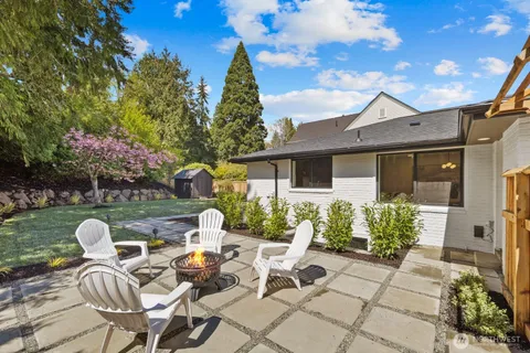 $1,650,000 | 7005 58th Avenue Northeast, Seattle, WA 98115