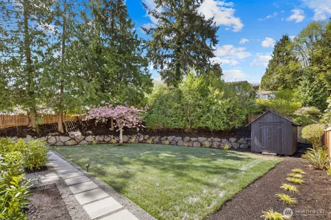 $1,650,000 | 7005 58th Avenue Northeast, Seattle, WA 98115