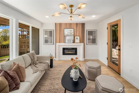 $1,650,000 | 7005 58th Avenue Northeast, Seattle, WA 98115