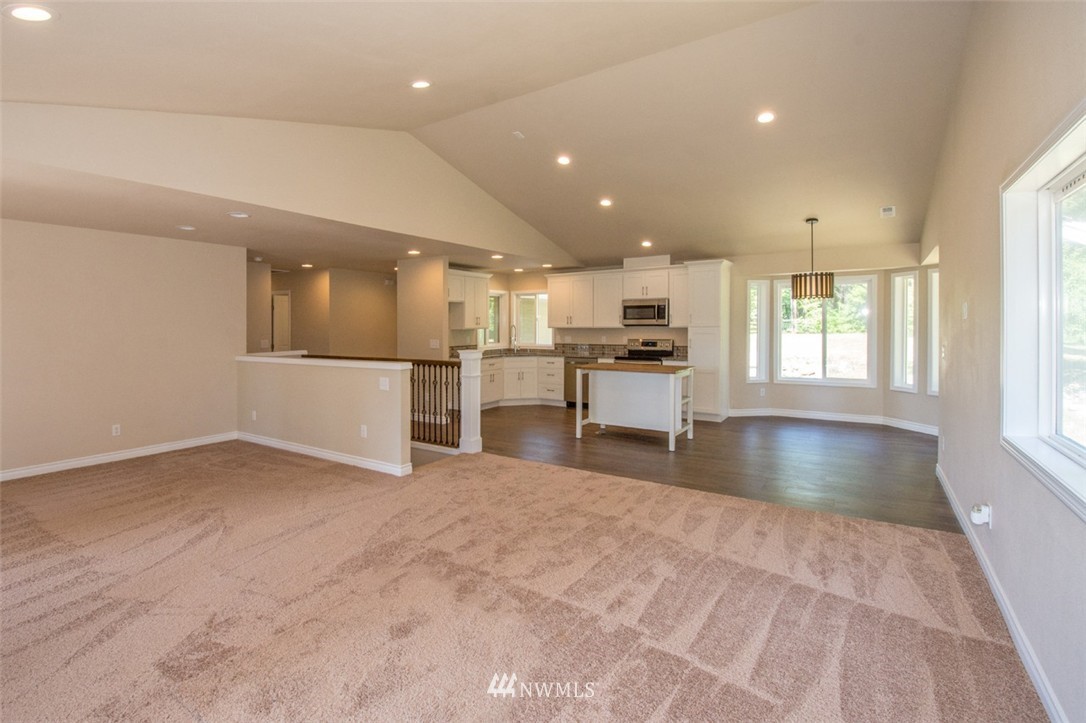 12315 Koeppen Road Southeast Rainier, WA 98576 - Photo 7 of 25 Gallery Image 7
