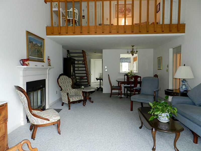 5 Wonderbrook Drive, Unit 5 Kennebunk, ME 04043 - Photo 9 of 25 Living Room.