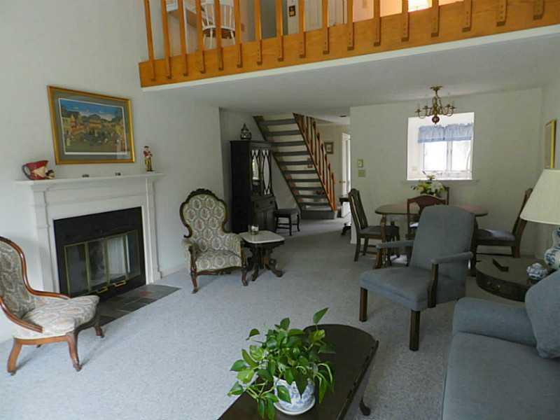 5 Wonderbrook Drive, Unit 5 Kennebunk, ME 04043 - Photo 10 of 25 Living Room.