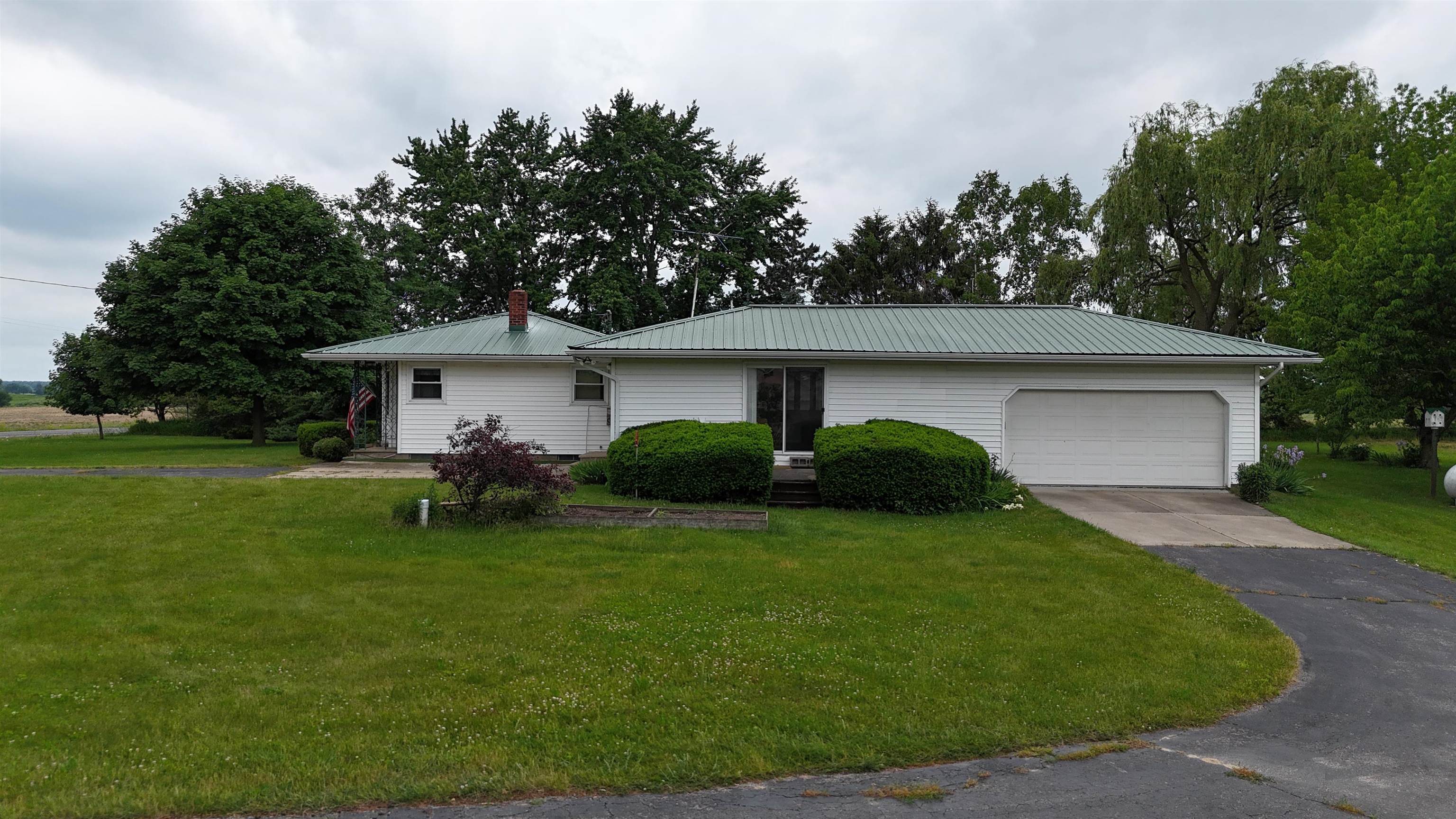 2480 West Baseline Road Mount Pleasant, MI 48858 - Photo 2 of 28