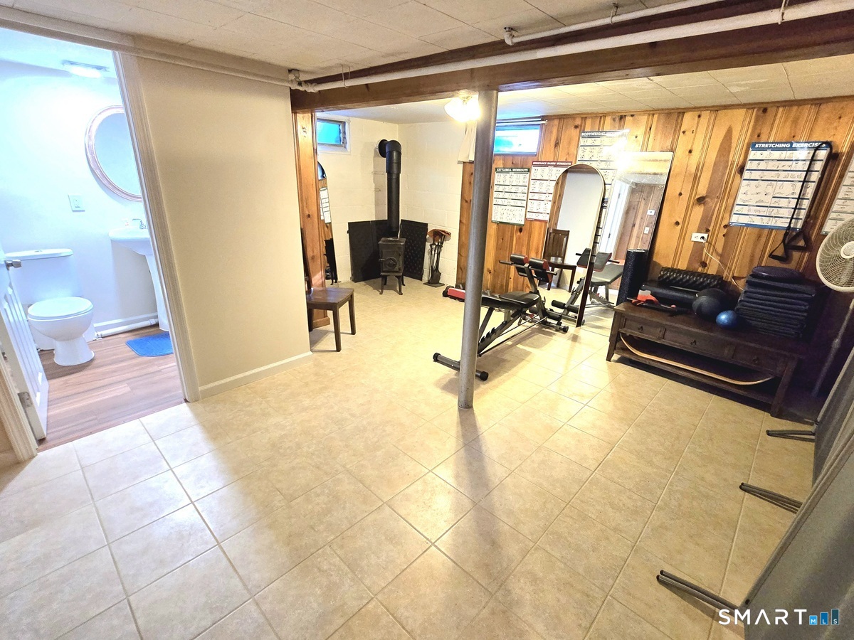 414 West Mountain Road Simsbury, CT 06070 - Photo 12 of 21