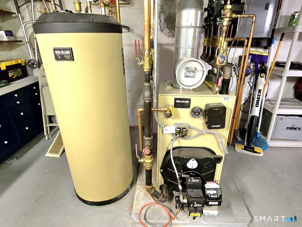 414 West Mountain Road Simsbury, CT 06070 - Photo 15 of 21