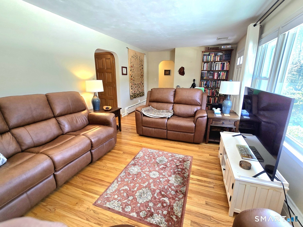 414 West Mountain Road Simsbury, CT 06070 - Photo 6 of 21