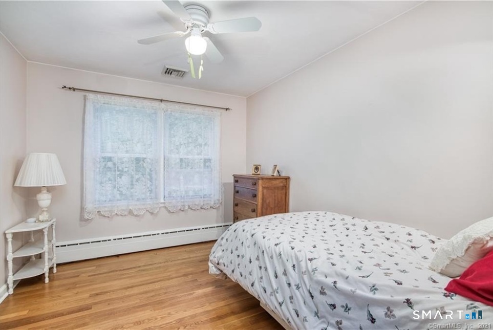 414 West Mountain Road Simsbury, CT 06070 - Photo 8 of 21