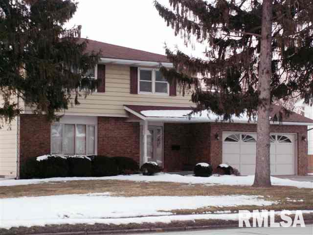 3206 Middle Road Davenport, IA 52803 - Photo 1 of 12 Gallery Image 1